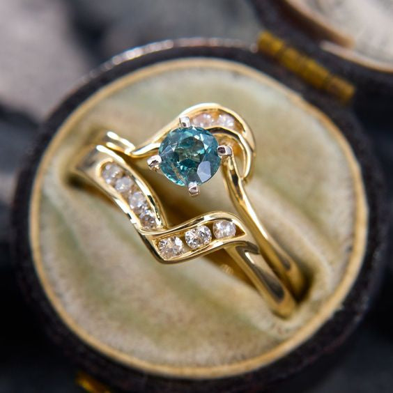 Vintage Turquoise Crystal Gold Ring