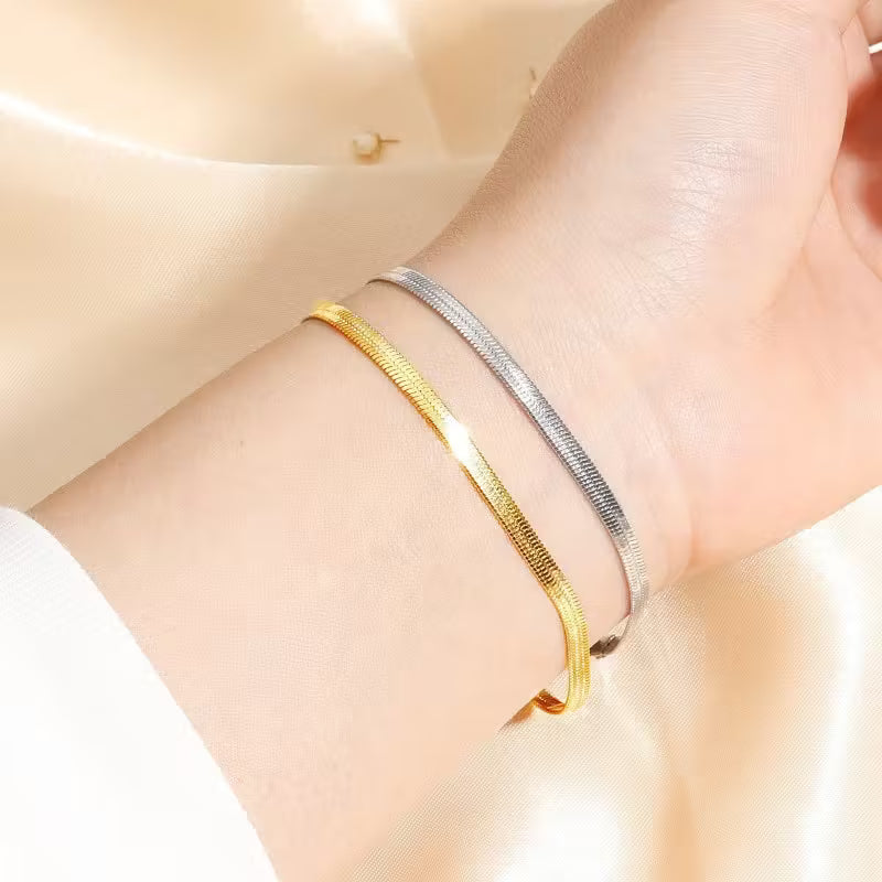 Serene Silhouette Harmony Bracelet