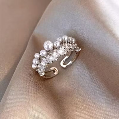 Regal Pearl Crest Ring