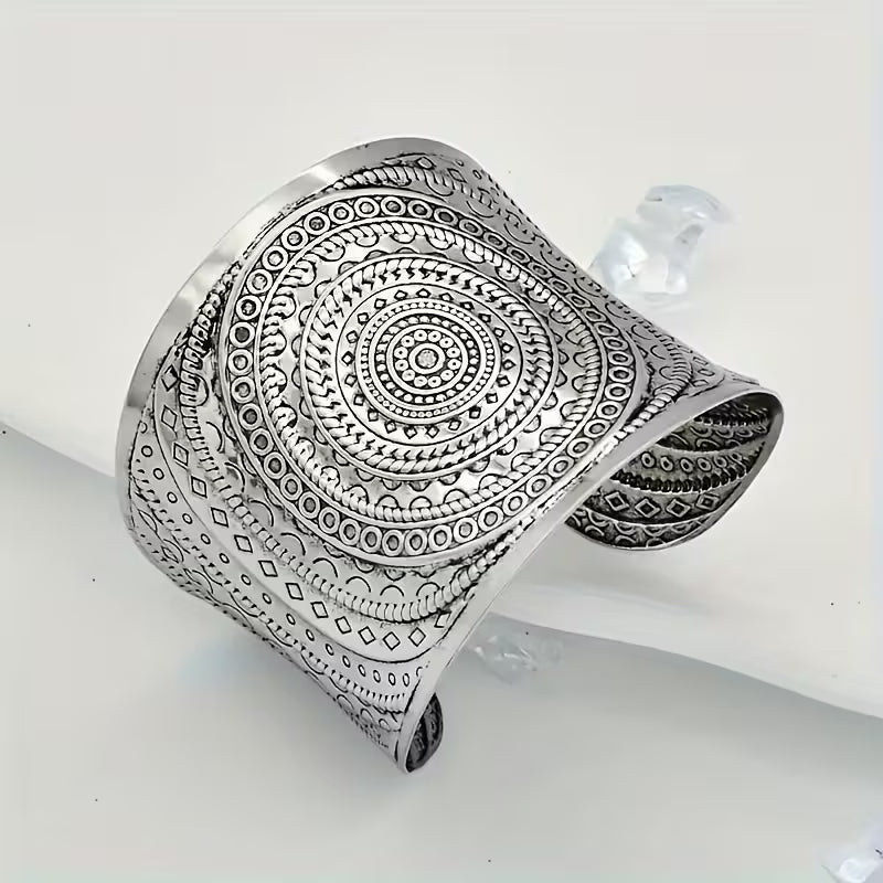 Radiant Timeless Spiral Cuff