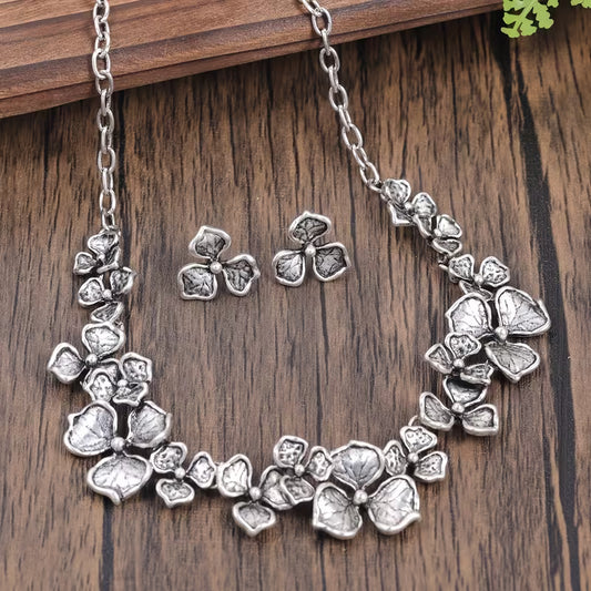 Vintage Blossom Harmony Necklace Set