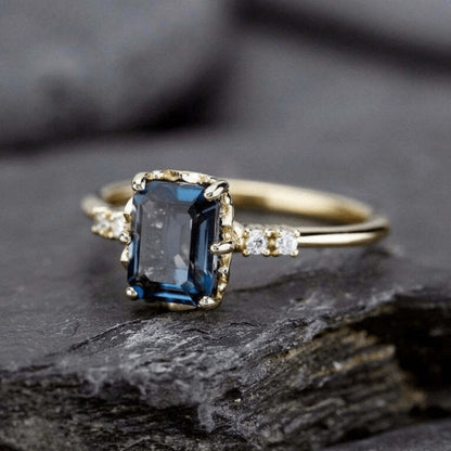 Vintage Gold Ring with Blue Crystal