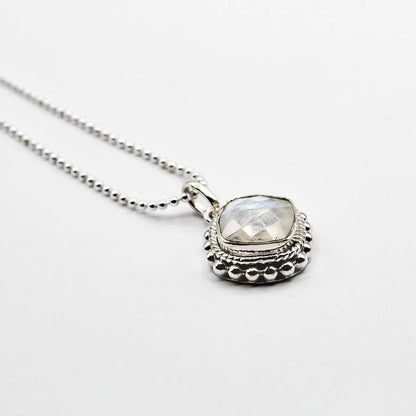 Perrine | Moonstone Necklace