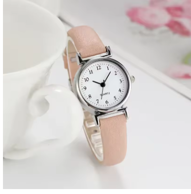 Elegant Minimalist Quartz Watch With Leather Strap
