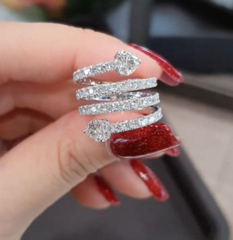 Special Design Heart Cut Wedding ring