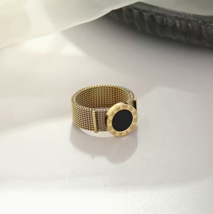 Imperial Noir Classic Roman Ring