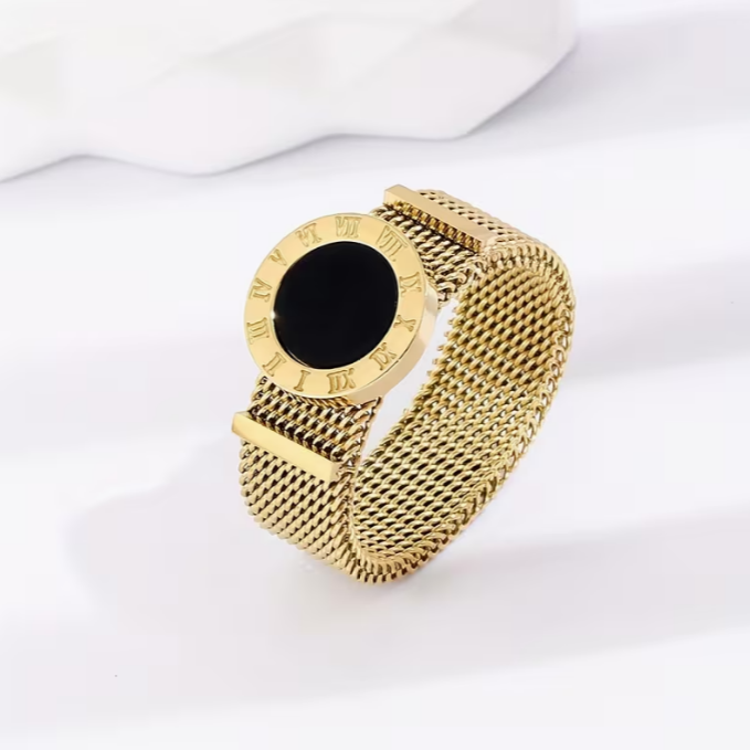 Imperial Noir Classic Roman Ring