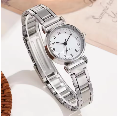 Luxurious Quartz Watch Featuring Stainless Steel Band