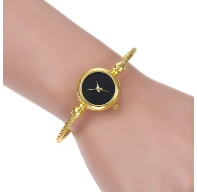 Luxurious Gold Tone Stainless Steel Bracelet Timepiece