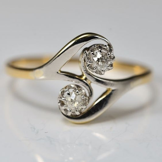 Vintage Zirconia Wavy Gold Ring