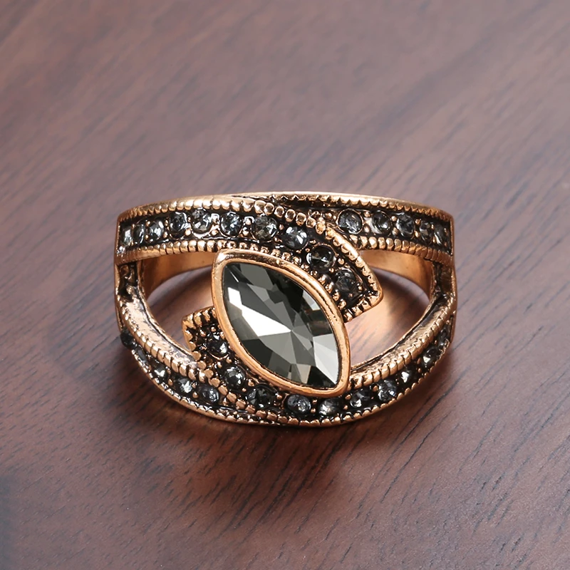 Luxe Black Gemstone Ring