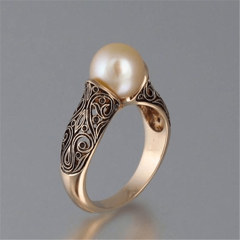 Luxe Pearl Vintage Gold Ring