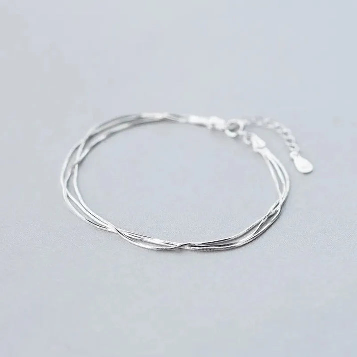 Fine and elegant silver bracelet